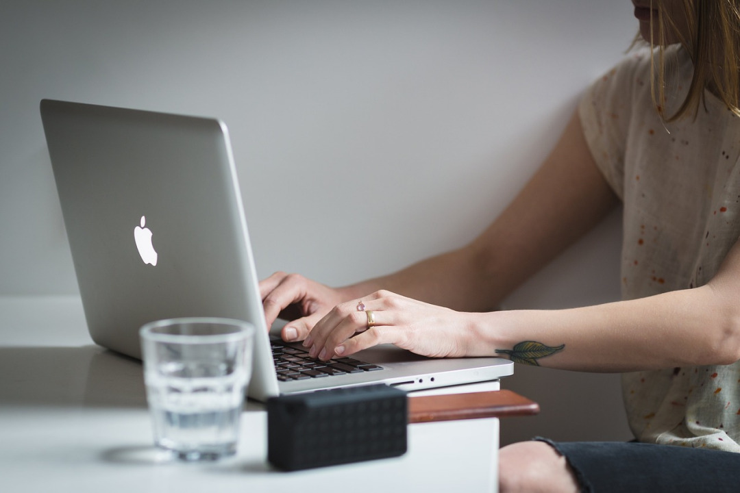 laptop browser web learning